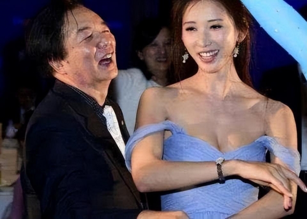 林志玲「最想 刪掉」的照片，每張都讓人「臉紅」 網友：只怪當年太年輕…